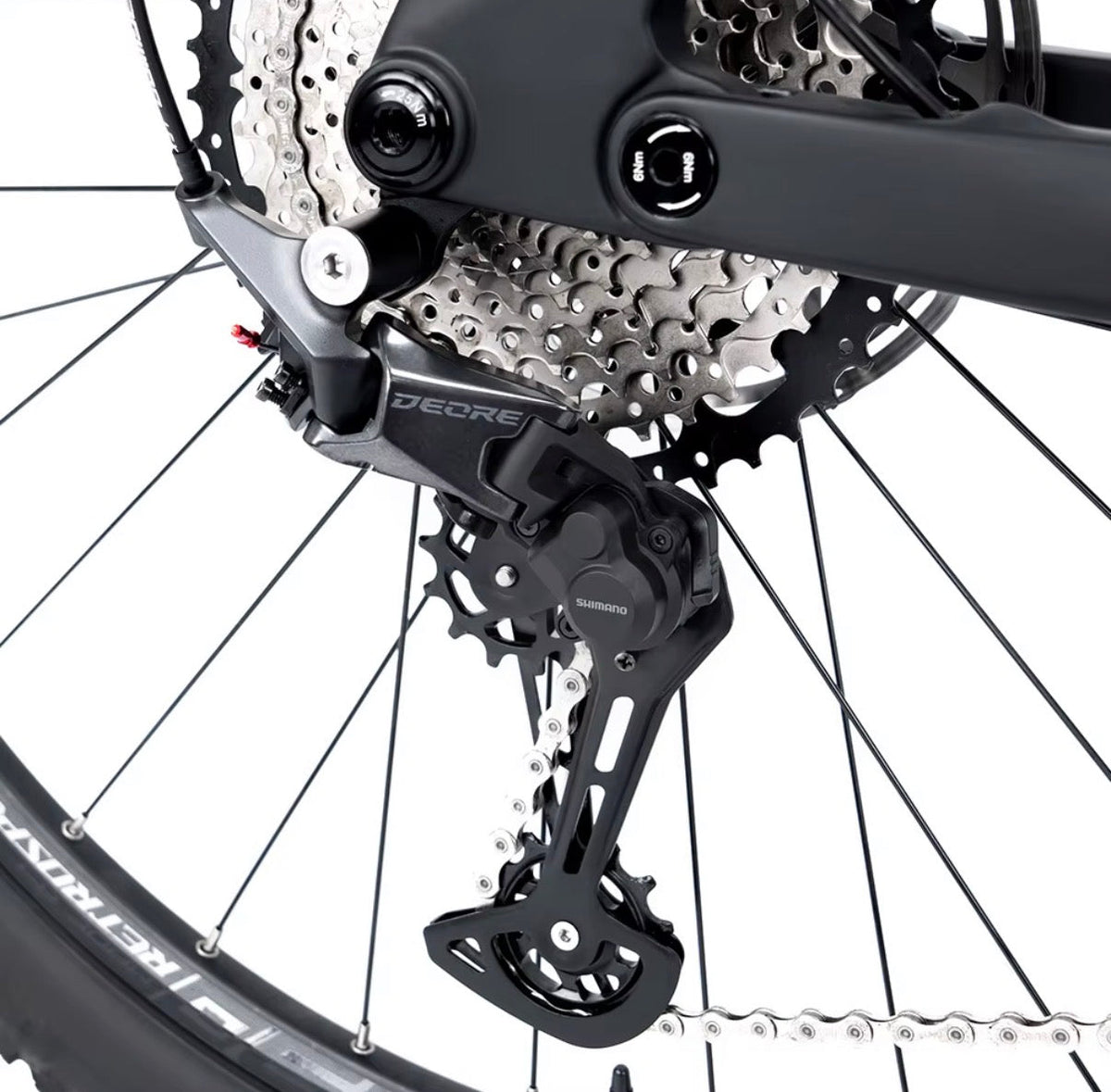 Evolve Evo Carbon EMTB Shimano Deore drivetrain detail